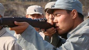 神勇投弹手在线观看,在线观看，揭秘战场传奇英雄